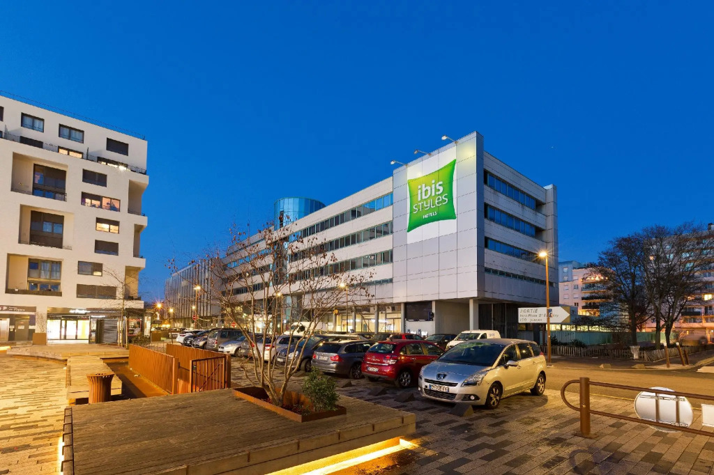 ibis Styles Massy Opéra