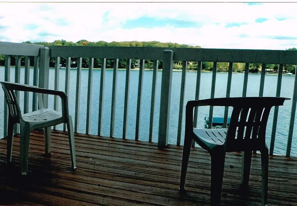 Dixon Lake Resort