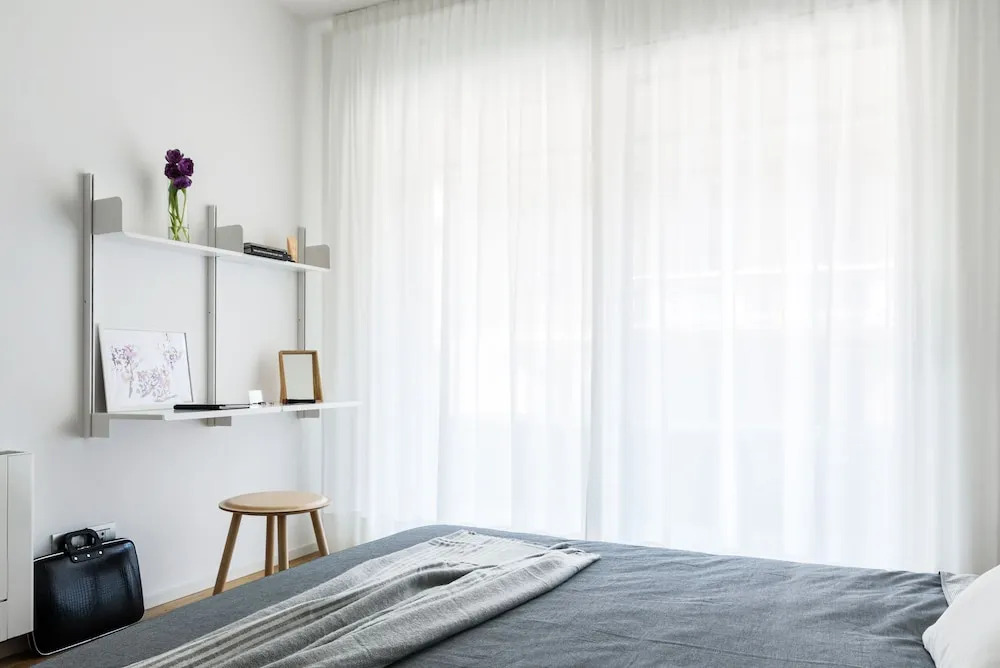 JOIVY Stylish 1-Bedroom Flat