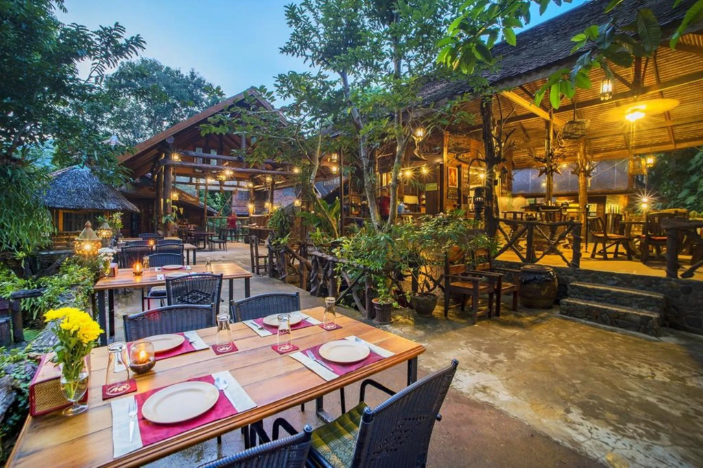 Arts Riverview Lodge