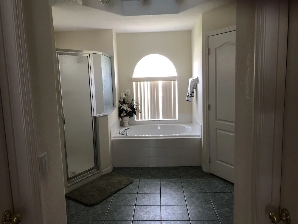 Lovely 4 Bed Home with Private Pool in Disney Area TR215MD