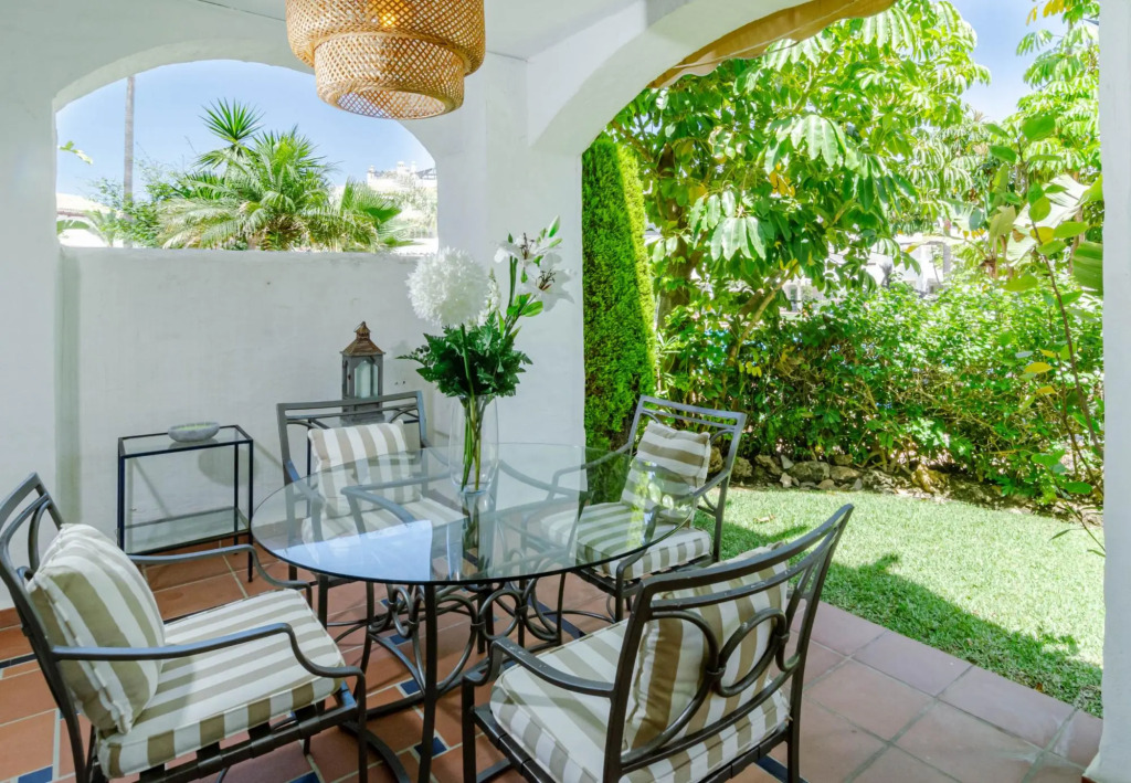 ADE10 - Casa Adelfas Ii by Roomservices