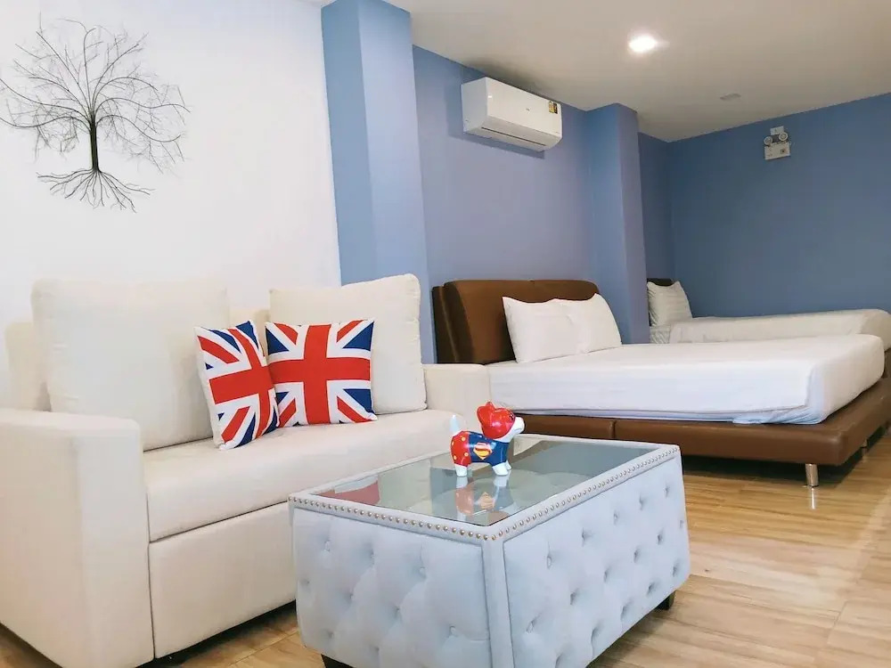 J-Boutique Hotel เจ-บูทีค โฮเทล