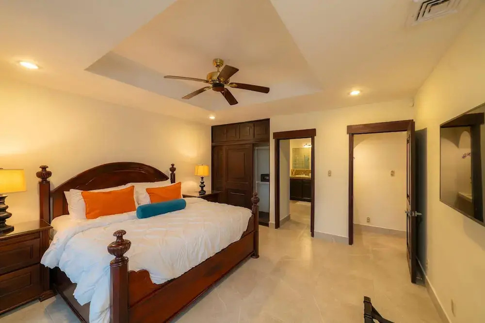 Casa Patron 6 bdr Private Home With Pool and Game Room