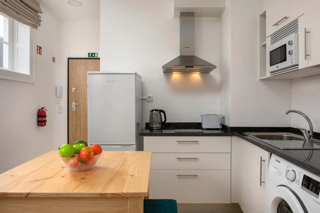 Ribeira das Casas Apt 2D by Homie
