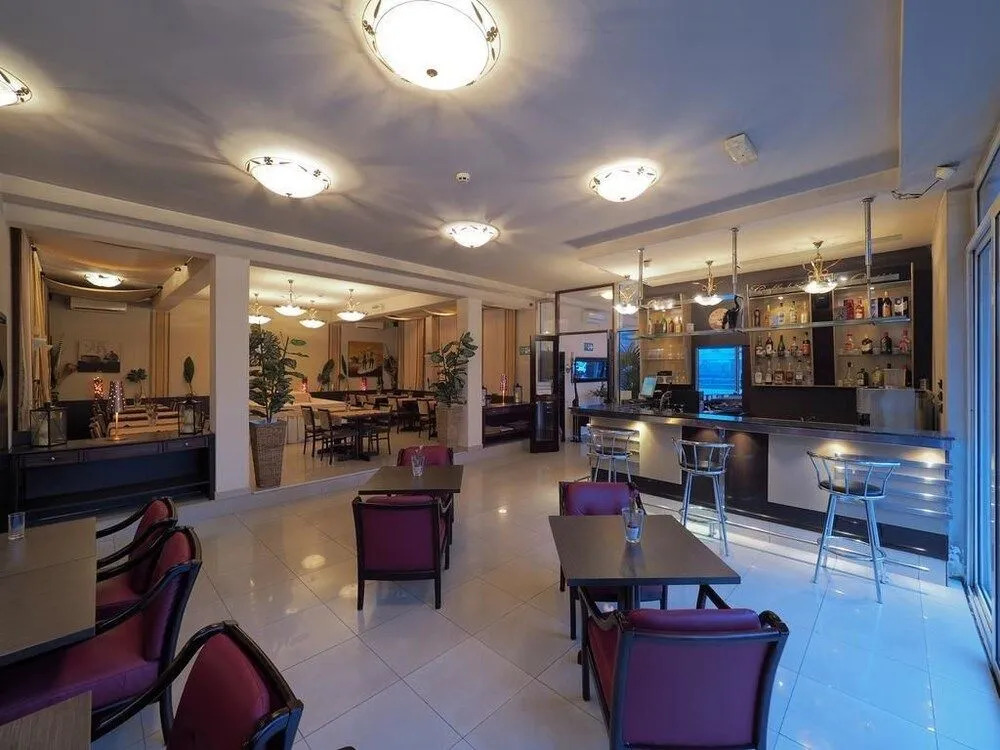Hotel Oasis