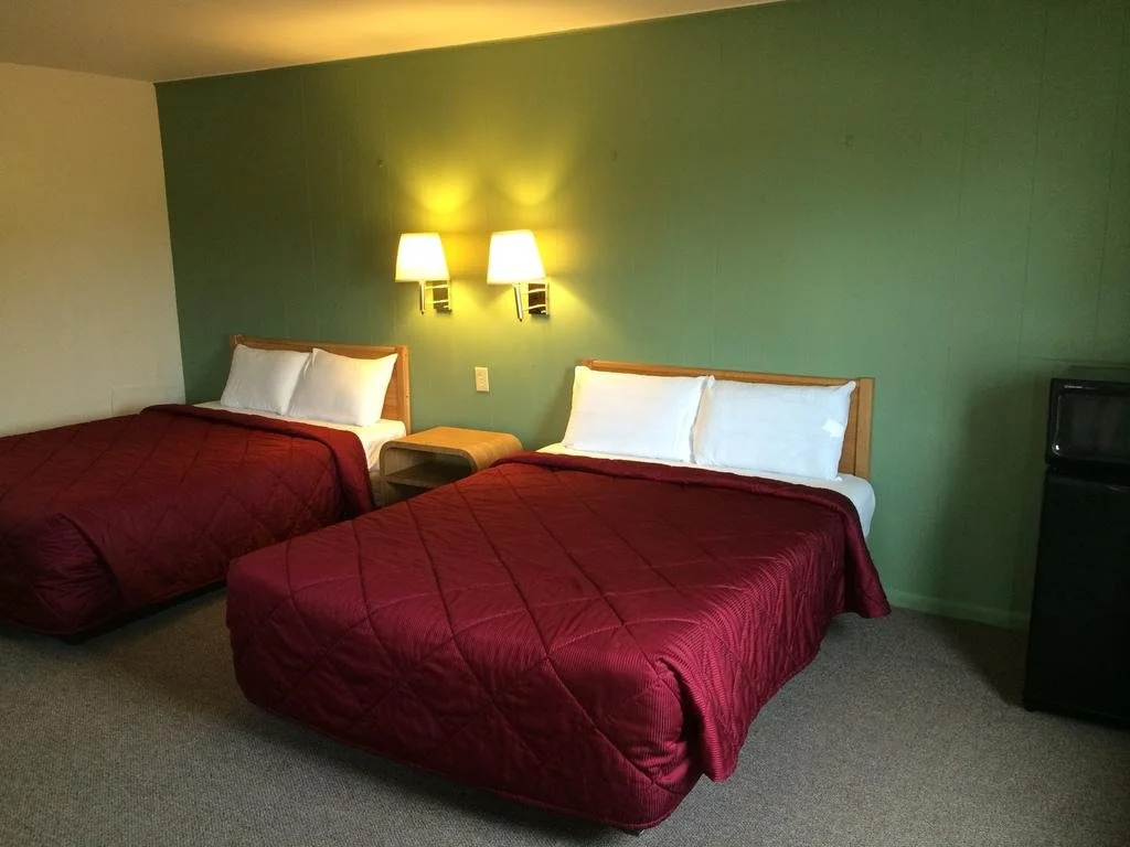 Super 7 Motel