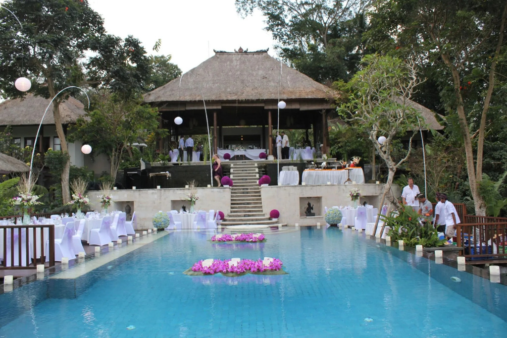 Amori Villas