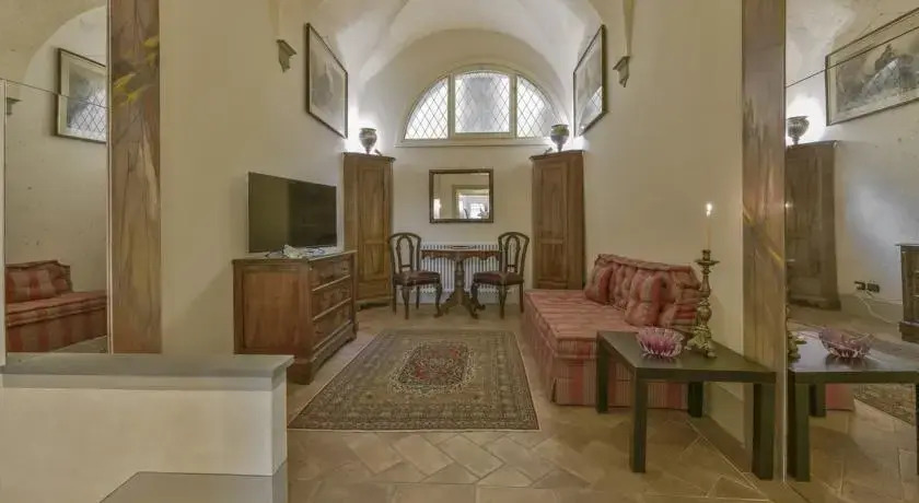 Epoque Halldis Apartment