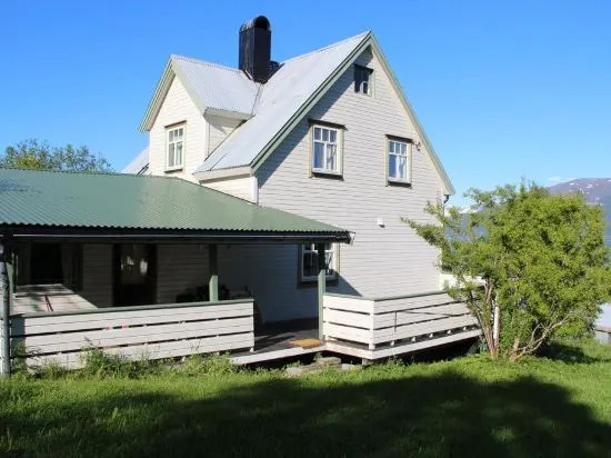 Lyngen Home