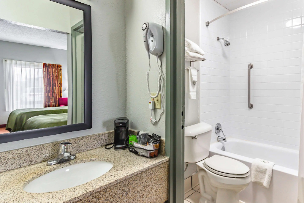Quality Inn Goodlettsville