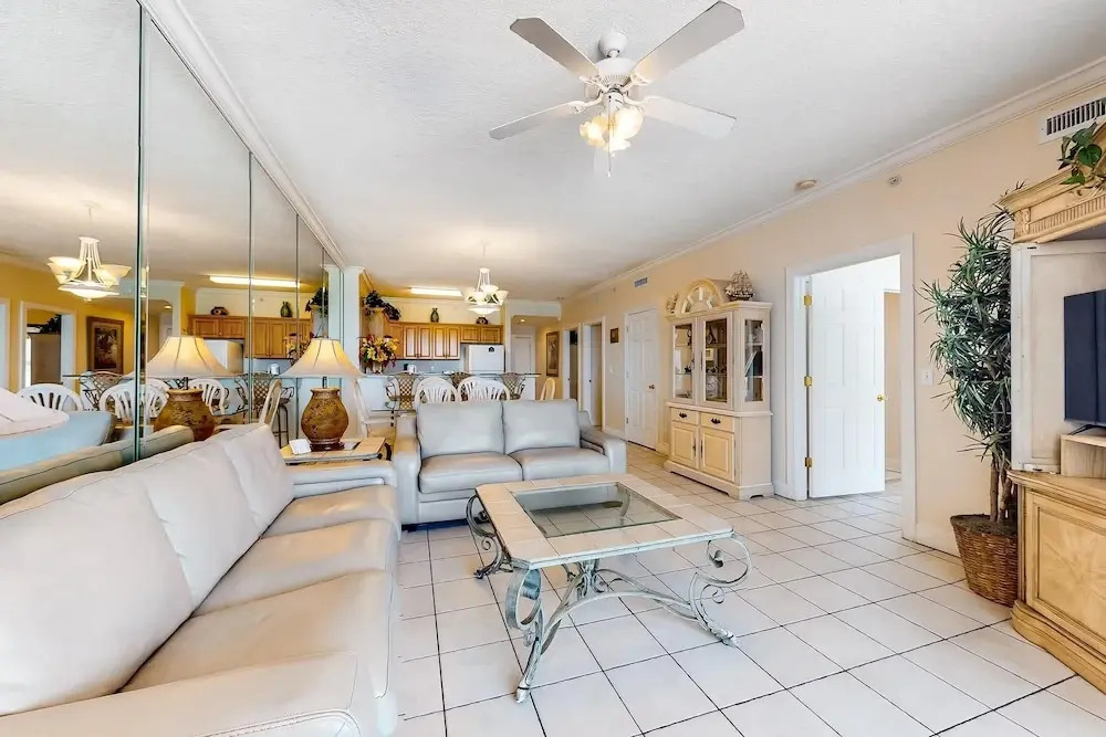 Twin Palms 702