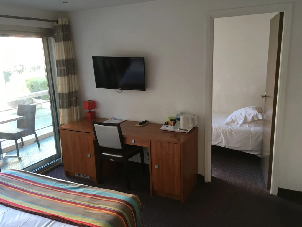 Tiercé Hotel
