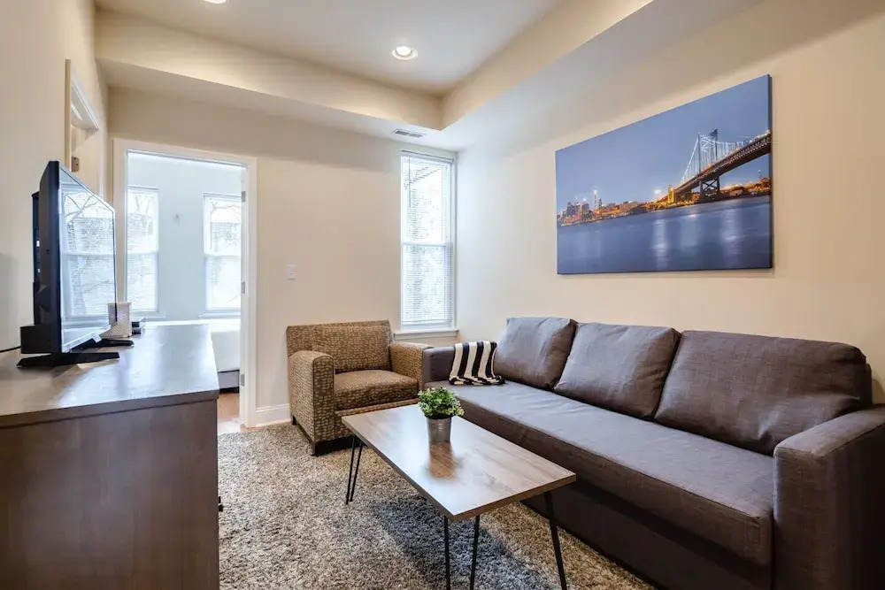 Modern 2 BED Bath Near Center City&university City