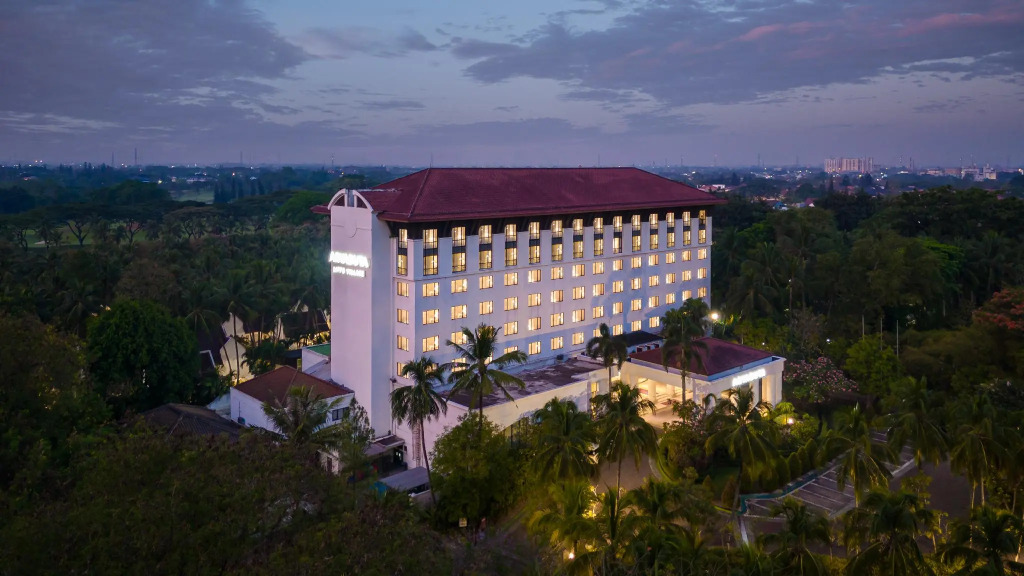 Aryaduta Lippo Village