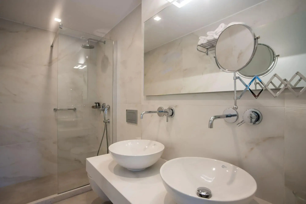 Nautilus Apartments-Suites