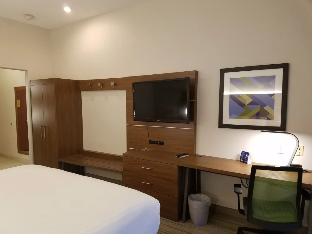 Holiday Inn Express Hotel & Suites Rio Grande City