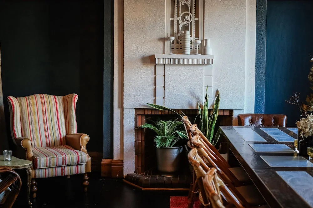 Charing Cross Hotel