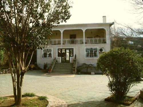 House Gio