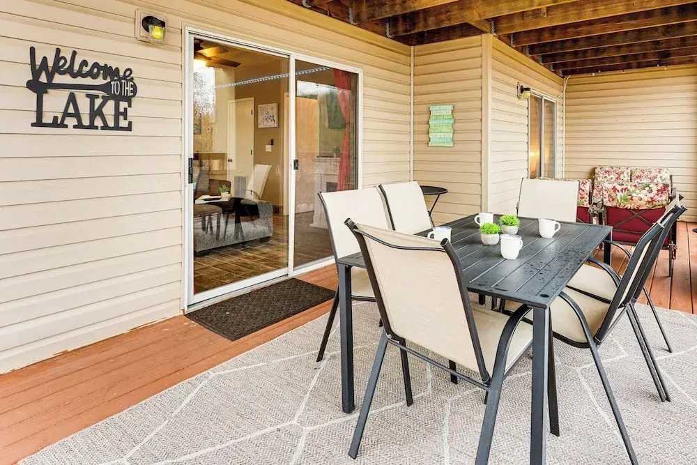 1 Mi to Silver Dollar City! Lake-view Family Haven