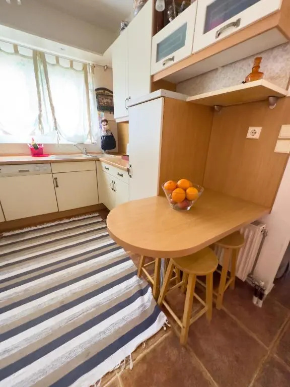 Cosy 2-Floor House with Garden