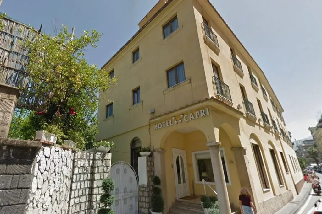 Hotel Capri- Adult only