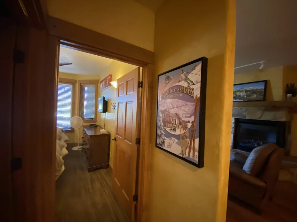 Eagleridge Lodge 201 2 Bedroom Condo by RedAwning