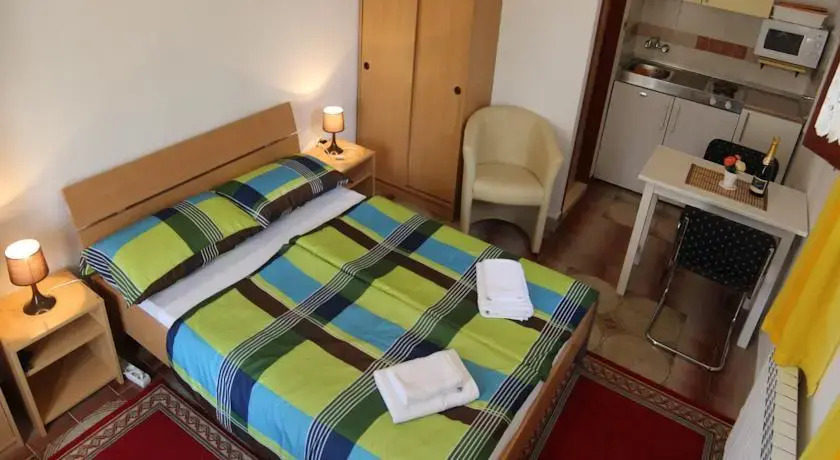 Apartments Dobreva 207