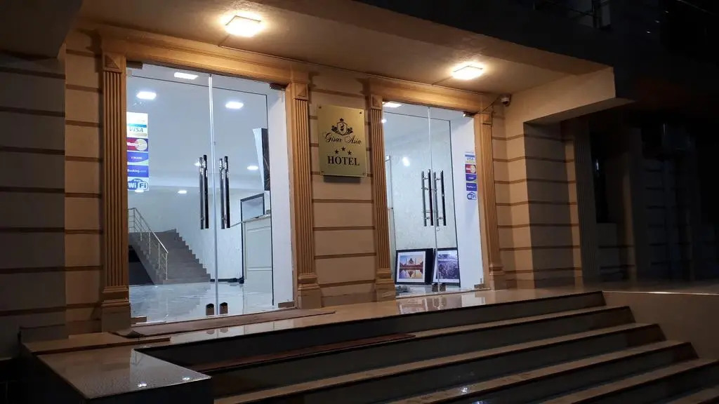Gisar Asia Hotel