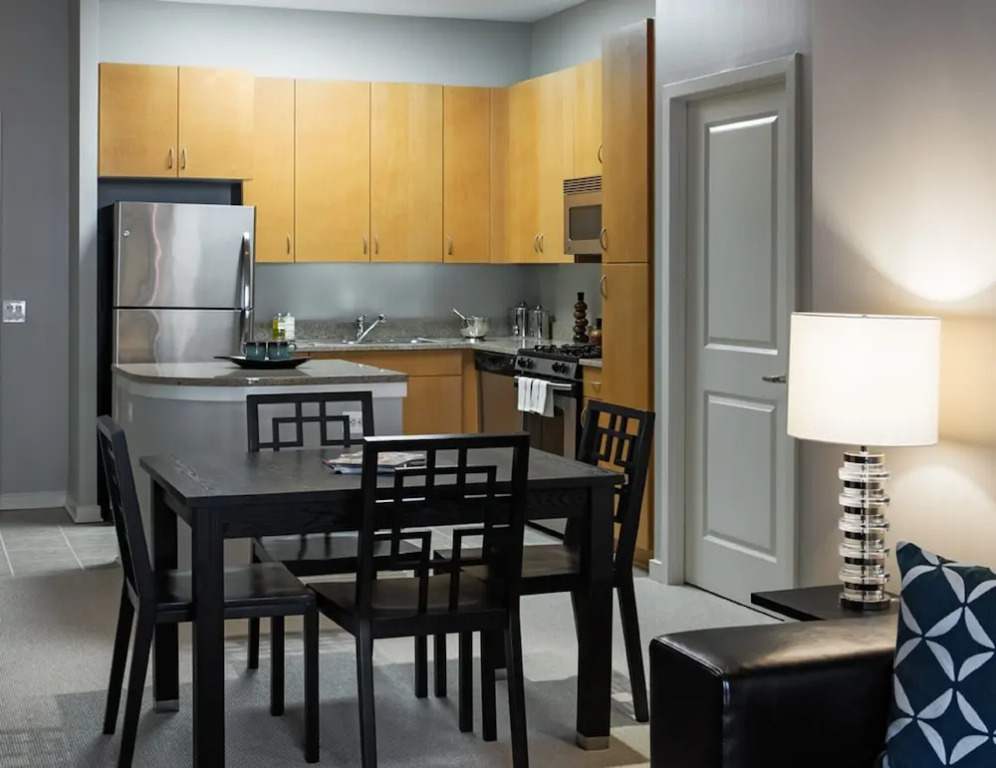 Global Luxury Suites at Town Center South