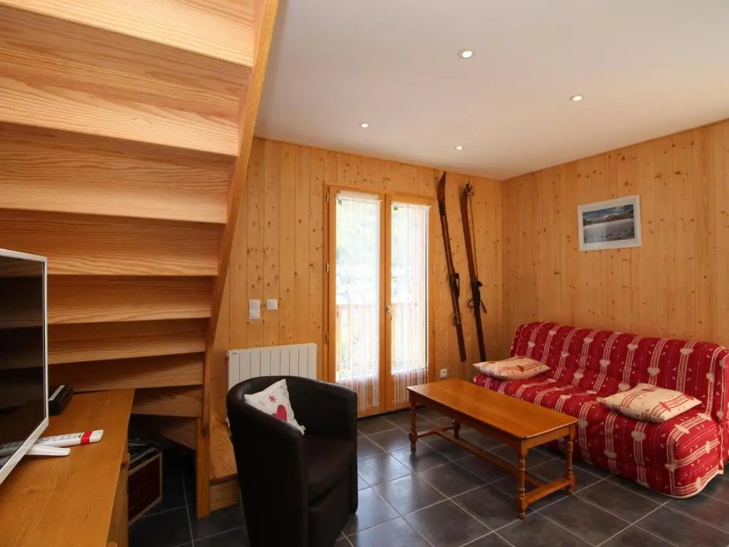 Chalet avec Terrasse Panoramique, WiFi et Parking, 8 Pers. - FR-1-608-15
