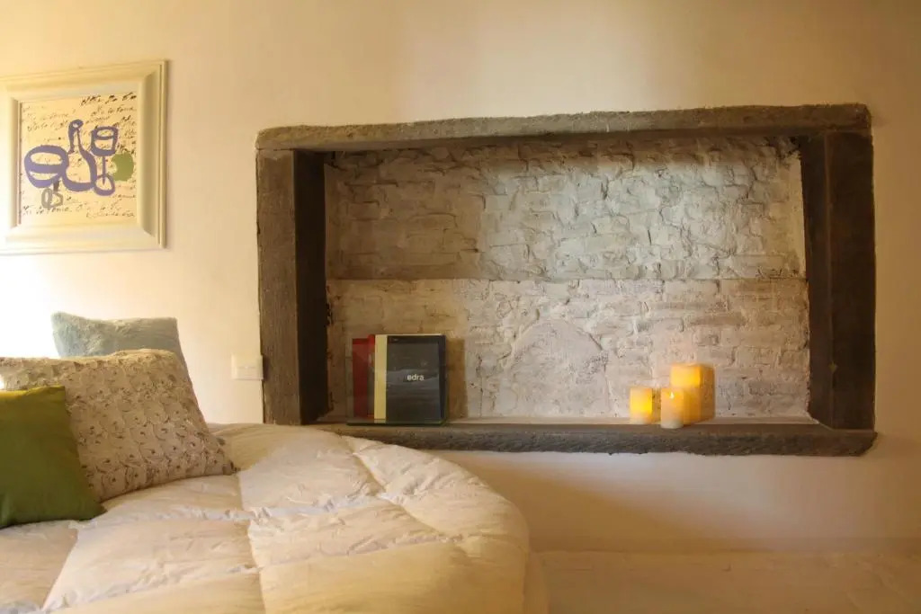 ART SUITE GALLERY - Tuscany - medieval town close to Florence, Pisa, Lucca, Chianti Zone, Versilia