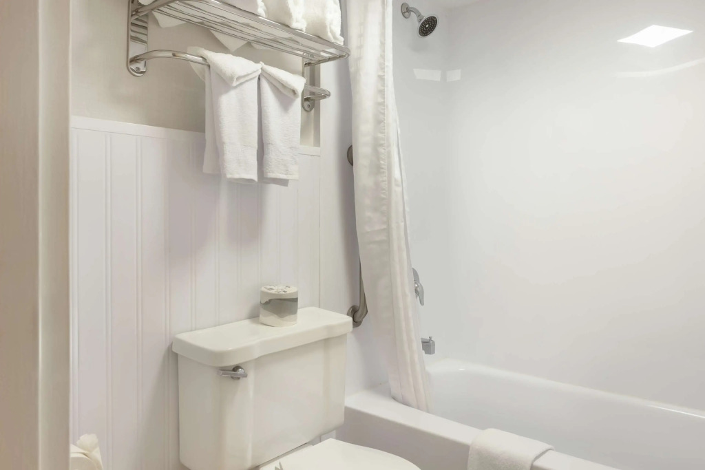Best Western Mill River Manor