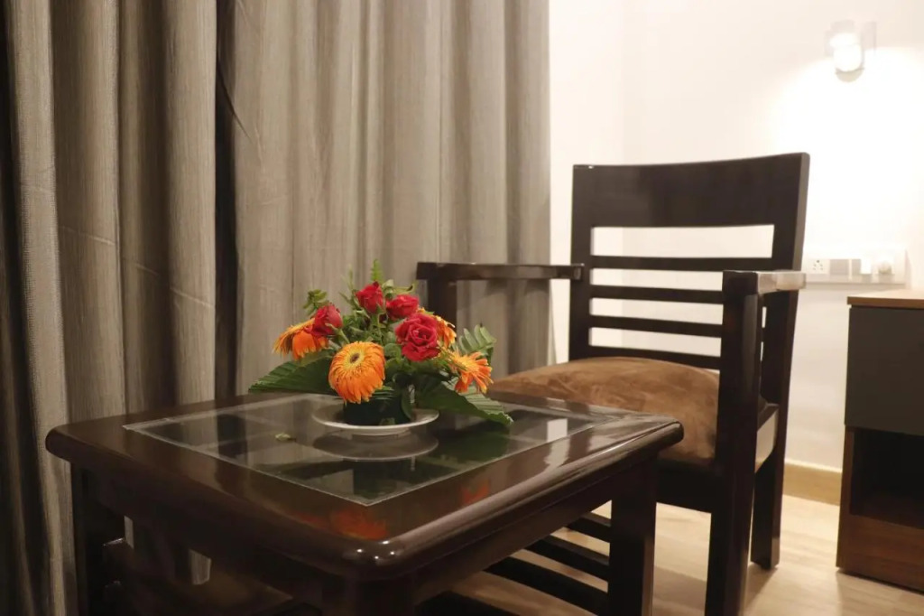 Click Hotel Transport Nagar
