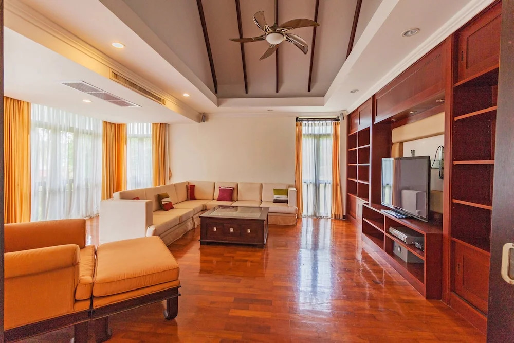 Ocean View Villa by Pattaya Sunny Rentals