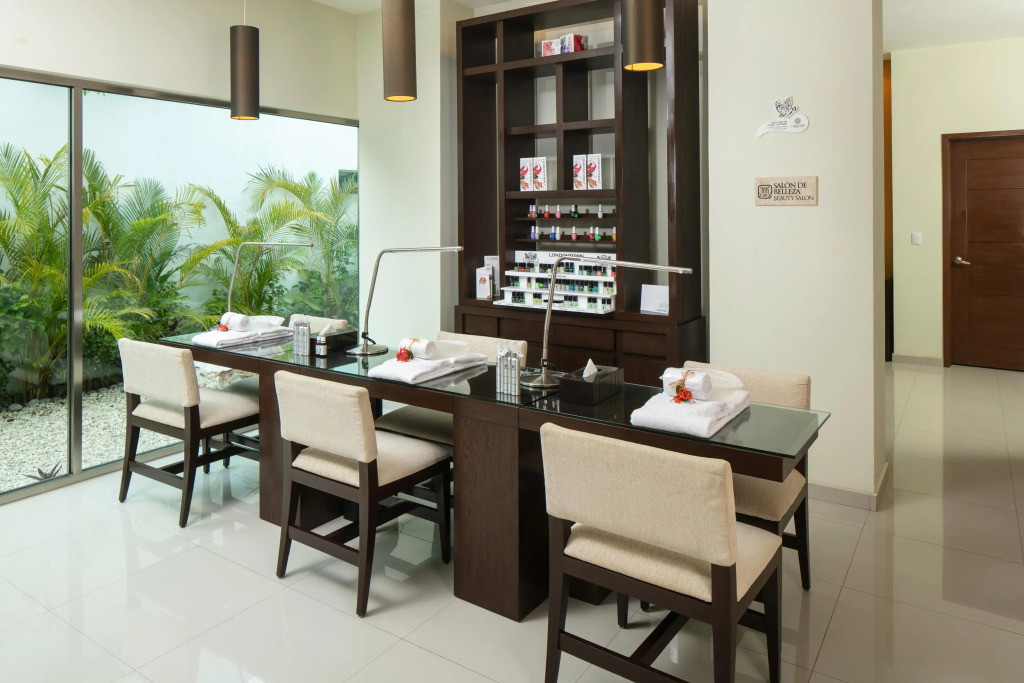 El Dorado Seaside Suites Oceanfront, All & More Inclusive