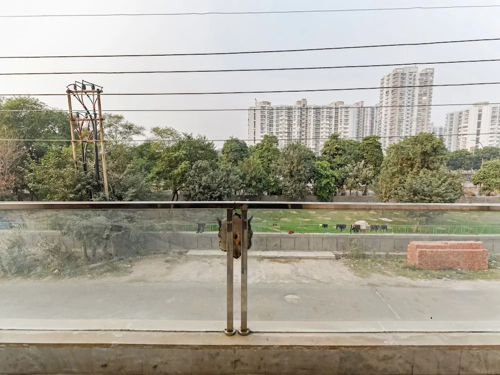 OYO 22968 Devanshi Residency