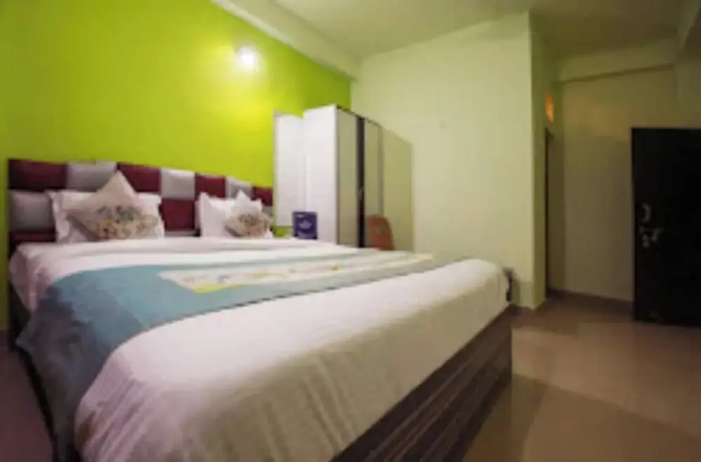 DhamStay Hotel Shree Bhumi Near SeaBeach