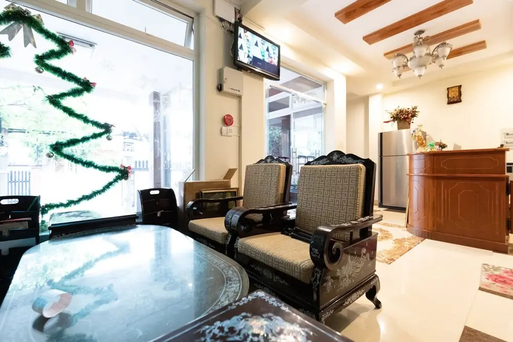 OYO 732 Dylan Hotel