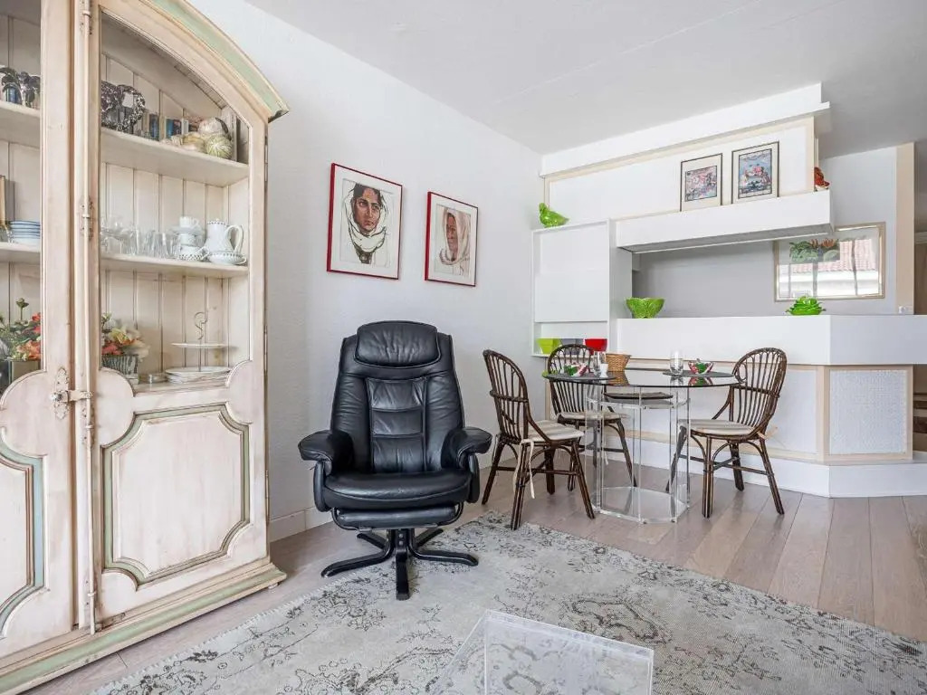 Appartement Saint-Jean-de-Luz, 1 pièce, 2 personnes - FR-1-4-593