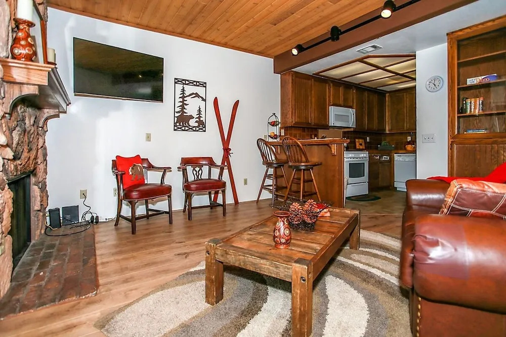 Viking Estate Condo-1657 by Big Bear Vacations