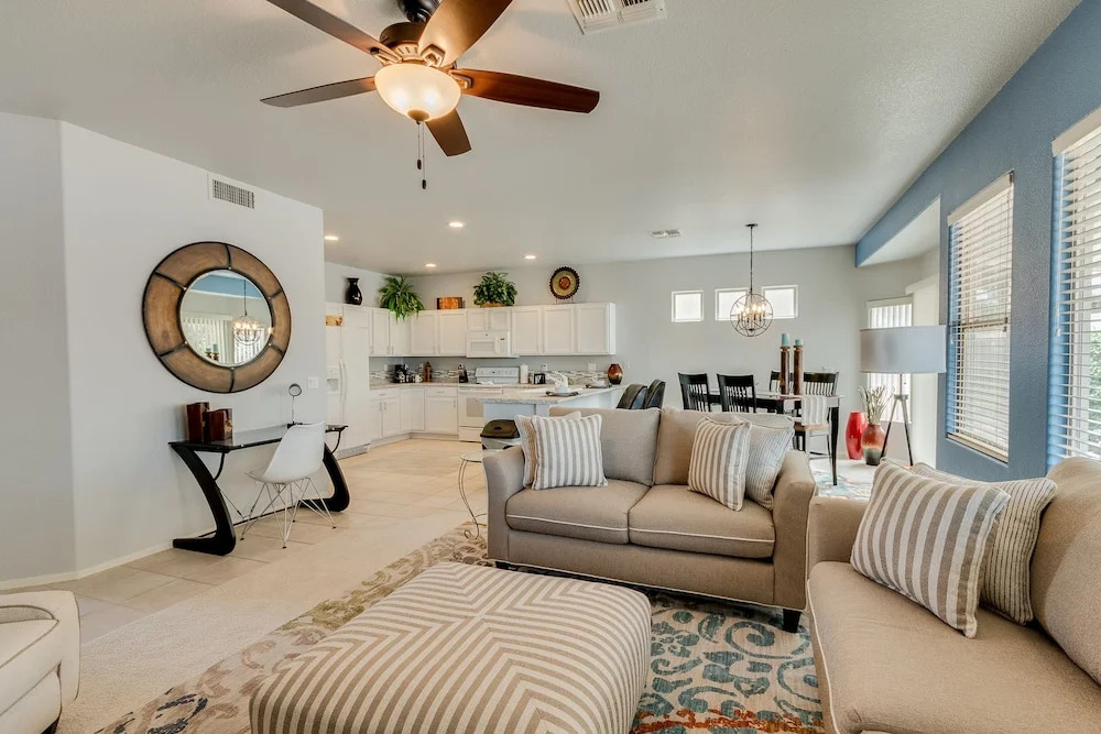 Windstream - 2 Br home by RedAwning