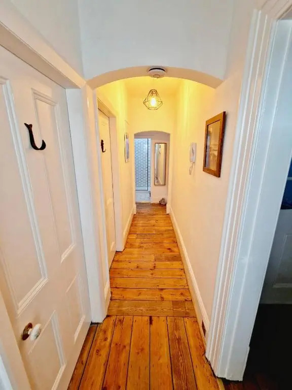 The Pink Bath Pad - 3 bedroom seaside apartment Pets allowed New