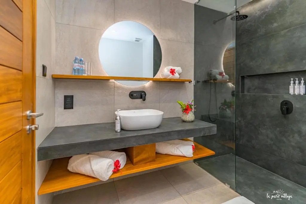 Le Petit Village Boutique Hotel & Spa