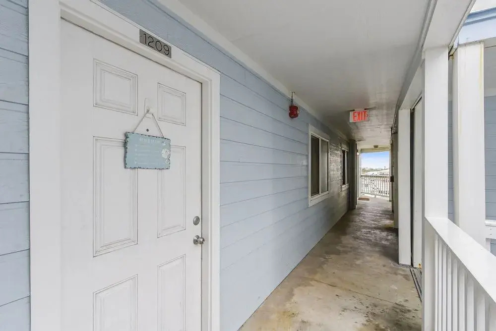 Seascape 1209 - 2 Br Condo