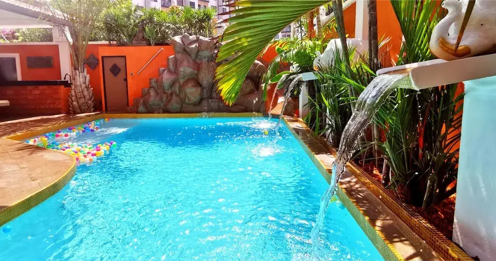 TUCHELAND Luxury Pool Villa Pattaya Walking Street