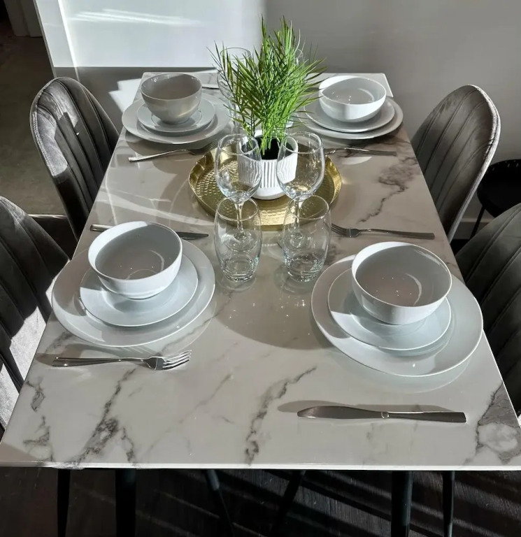 Spacious & Luxurious 2-bed Apartment in London
