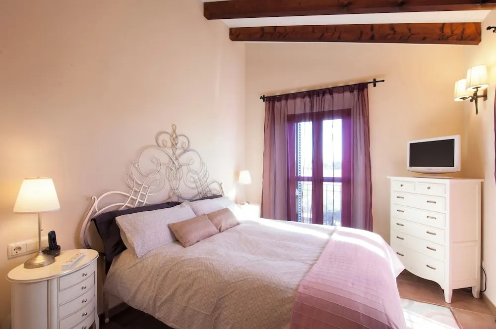 Can Corem de Son Moix - Luxurious 6-bedroom villa just 10 minutes from the beach