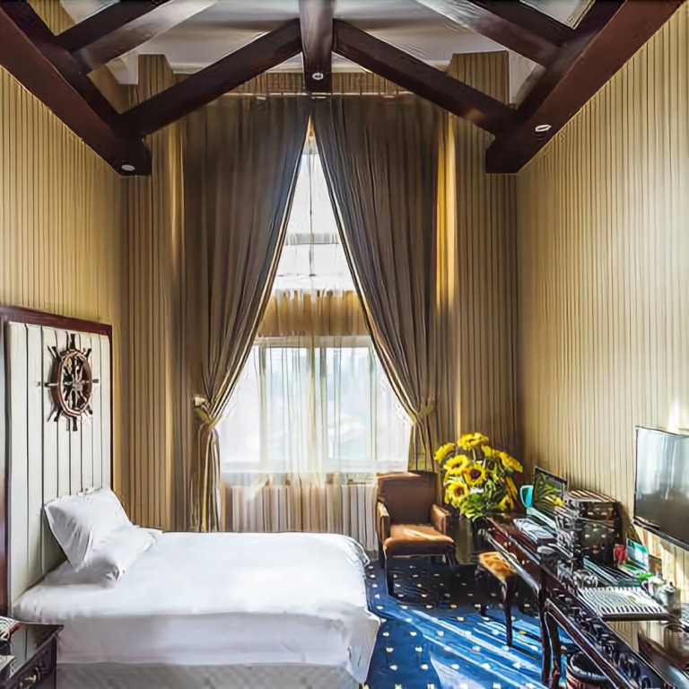 Baihehui Loft Hotel