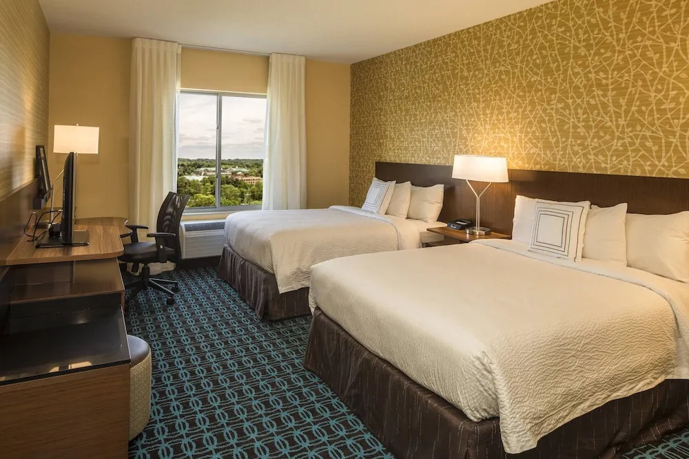 Fairfield Inn & Suites Pittsburgh North/McCandless Crossing